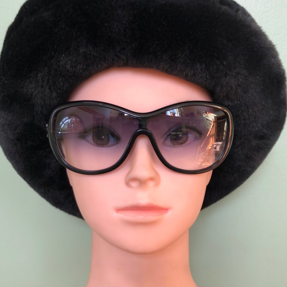 Chanel Quilted Sunglasses - Picture 3 of 9